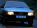 Audi 100 1982 года