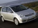 Toyota Corolla Verso 2004 года