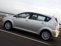 Toyota Corolla Verso 2004 года
