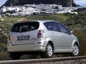 Toyota Corolla Verso 2004 года