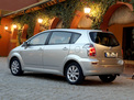 Toyota Corolla Verso 2004 года