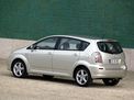 Toyota Corolla Verso 2004 года