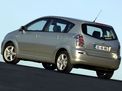 Toyota Corolla Verso 2004 года