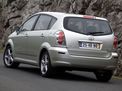 Toyota Corolla Verso 2004 года