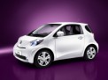 Toyota iQ