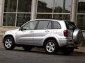 Toyota RAV4 2003 года