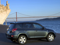 Toyota RAV4 2005 года