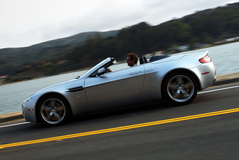 Aston Martin V8 Vantage Roadster 2008 года