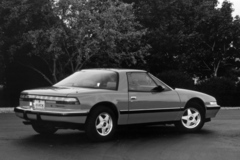 Buick Reatta 1988 года