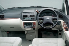 Nissan Bassara 2001 года