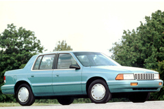 Plymouth Acclaim 1993 года