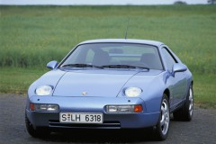 Porsche 928