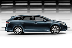 Toyota Avensis 2008 года