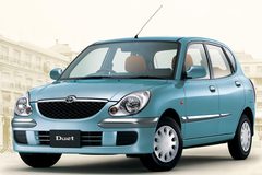 Toyota Duet 2001 года