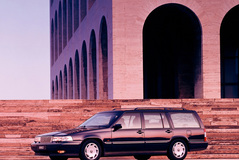 Volvo 960 1990 года