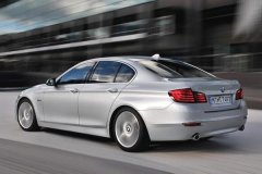 BMW 5-й серии поступит в продажу с двумя разными передними подвесками