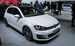 В Женеву прибыл  шустрый универсал VW Гольф GTD